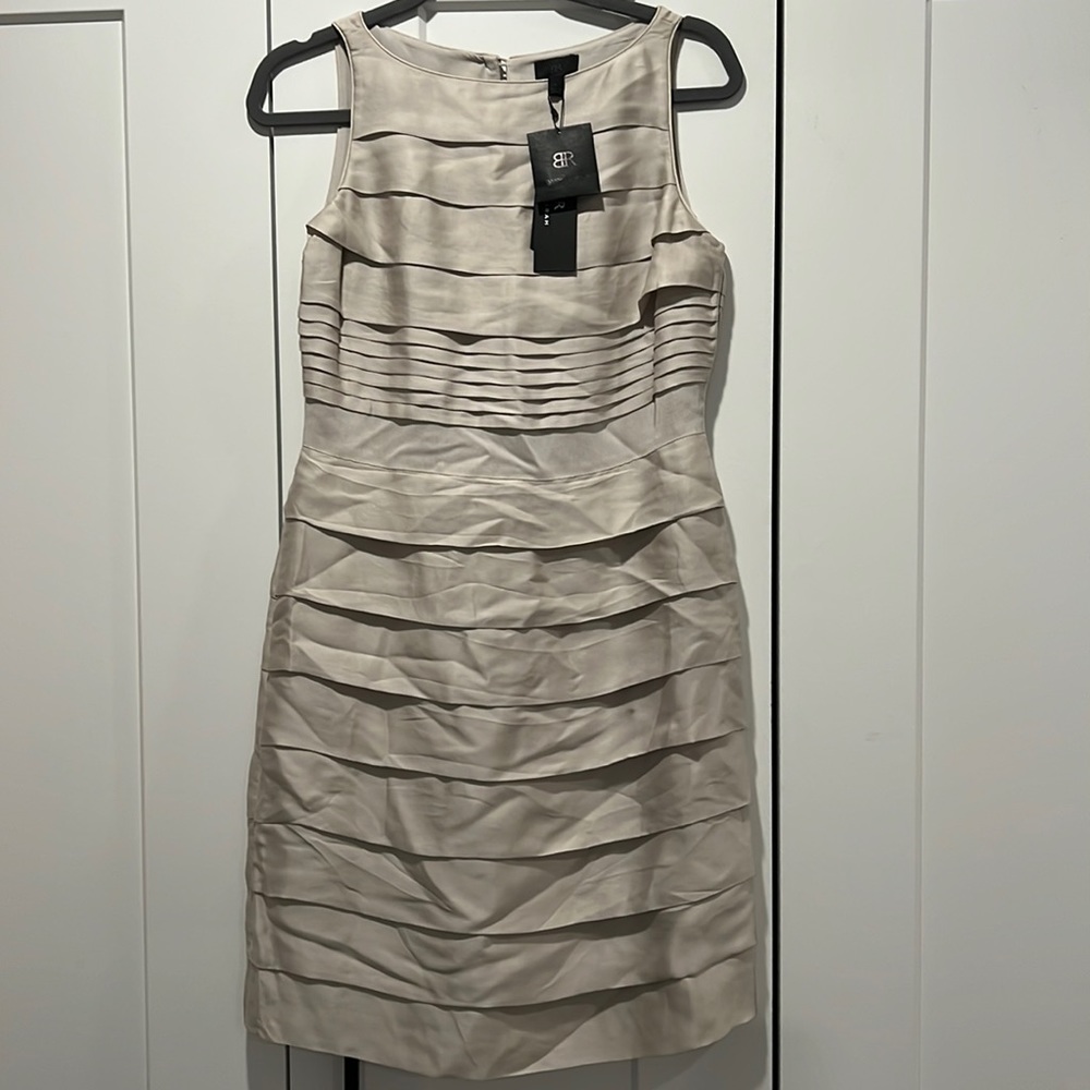 Banana Republic Monogram NWT 4 Cocktail Wedding Guest Grey Taupe layer sheath